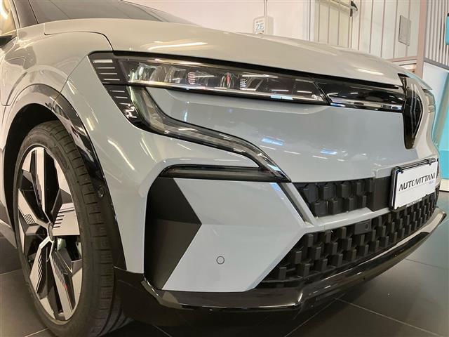 RENAULT Megane IV E Tech 00971856_VO38023207