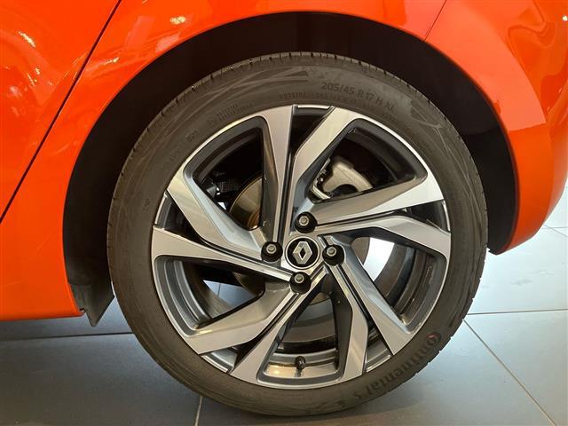RENAULT Clio 00985110_VO38023207