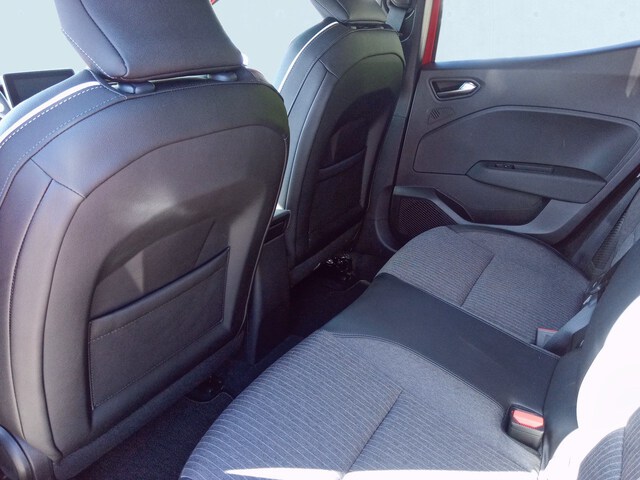 Inside  Clio  rojo deseo