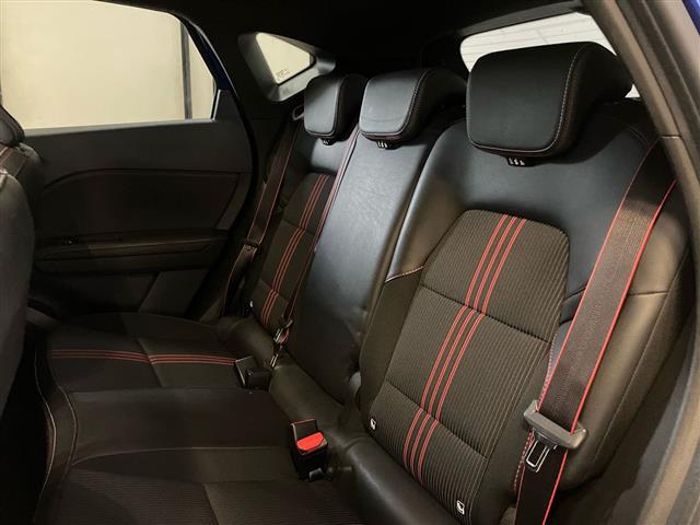 RENAULT Captur 00985038_VO38023207