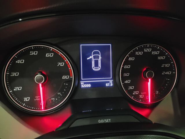 Inside Arona Gasolina/Gas  Naranja eclipse/negr