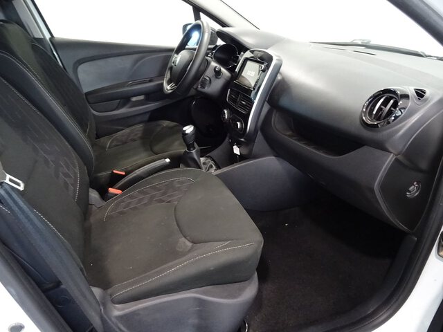 Inside Clio Sport Tourer  Blanco Marfil