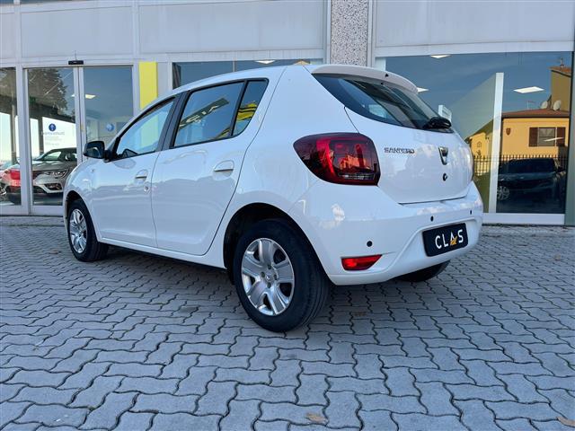 DACIA Sandero 05859690_VO38013080