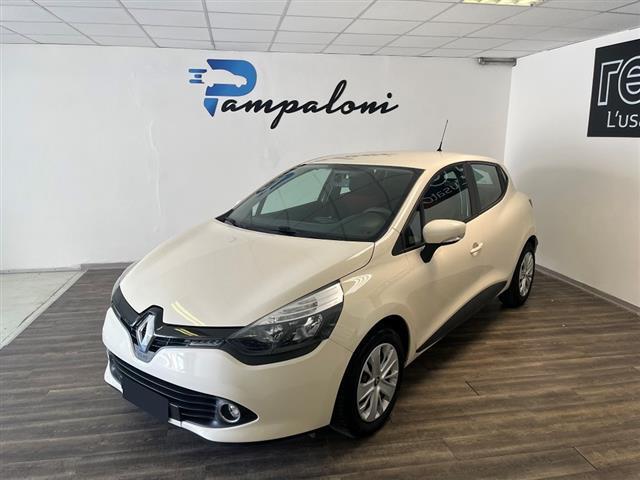 RENAULT Clio 03277526_VO38043894