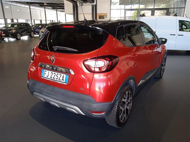 RENAULT Captur I 2013 04825582_VO38013042