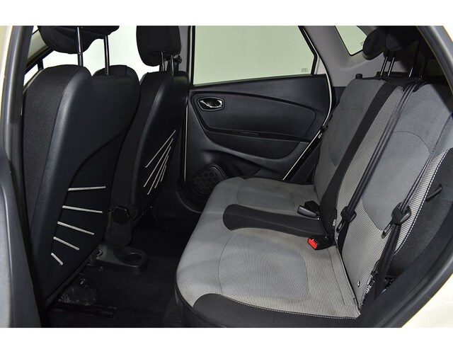 Inside Captur Diesel  Crema