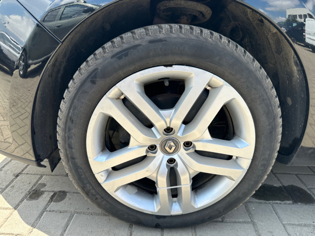 Exterior CLIO  NEGRU