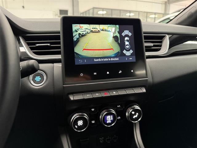 RENAULT Captur 00015741_VO38023184