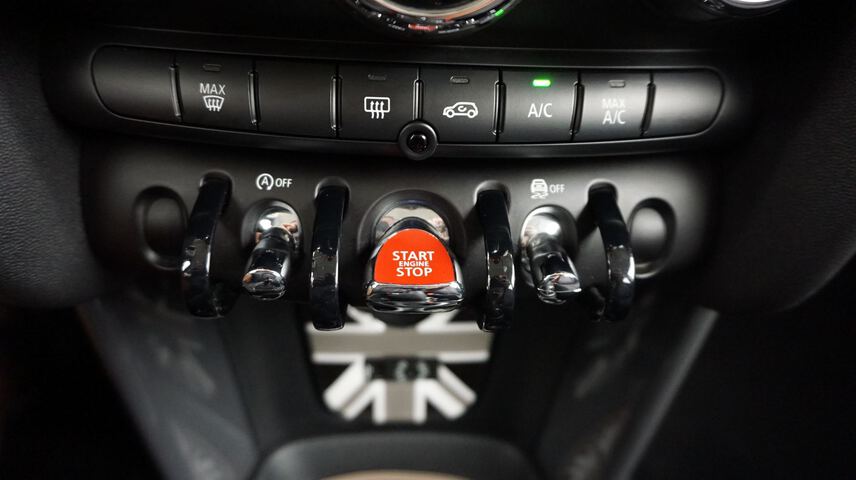 Inside  F56 Diesel  Negro