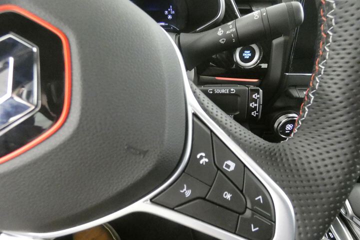 Inside Arkana Híbrido  Negro Sport