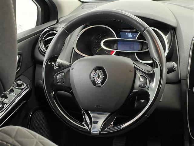 RENAULT Clio 02600411_VO38053400