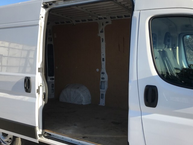 Inside Ducato Furgón Diesel  Blanco