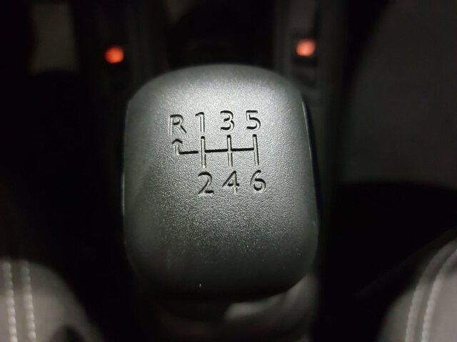 Inside C-Elysée Diesel  Gris