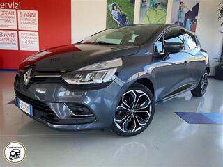 RENAULT Clio 00304162_VO38023217