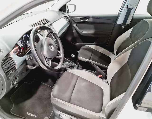 Inside Fabia  Blanco Candy