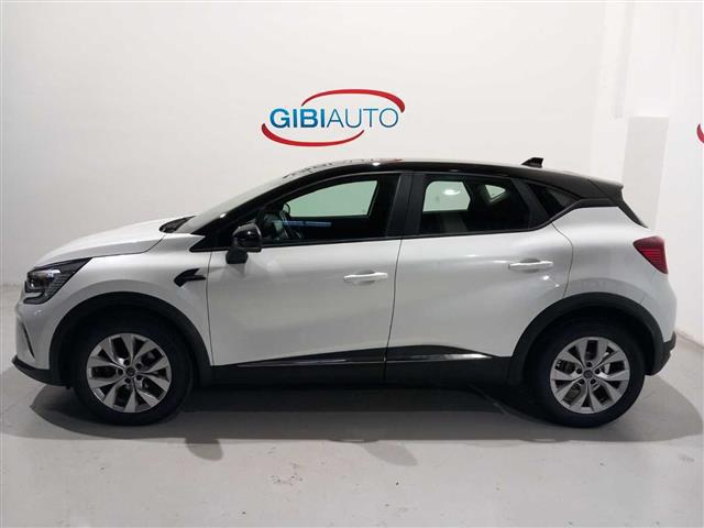 RENAULT Captur 02416075_VO38013170