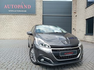 Peugeot - 208