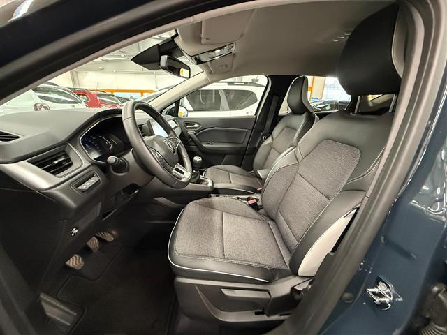 RENAULT Captur 00016060_VO38023184