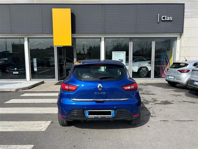 RENAULT Clio 05879927_VO38013080