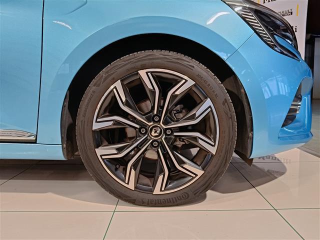 RENAULT Clio 00039377_VO38013022