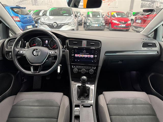VOLKSWAGEN Golf VII 2017 5p 00015587_VO38023184