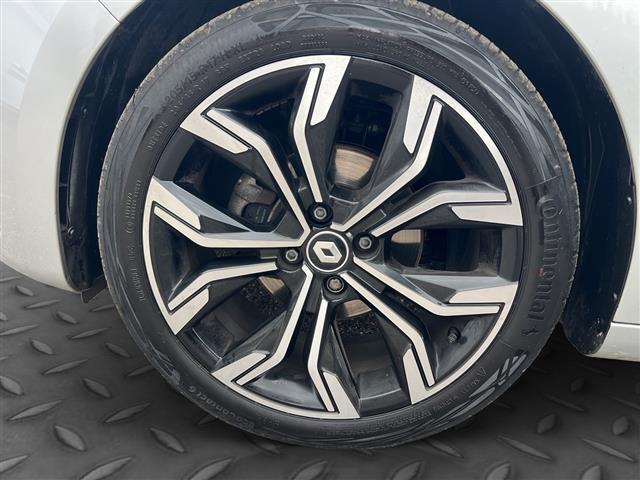 RENAULT Clio 05258018_VO38013034