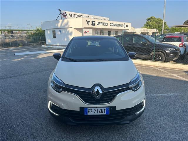 RENAULT Captur 02640727_VO38043366