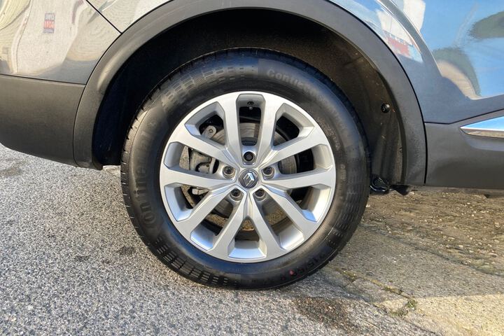 Outside Kadjar  Gris Titanium