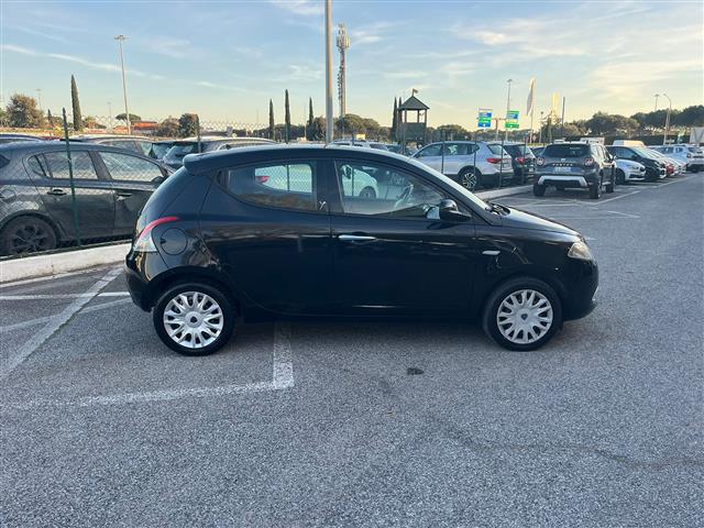 LANCIA Ypsilon 02640693_VO38043366