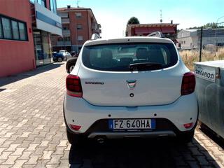 DACIA Sandero Stepway 00047429_VO38013018