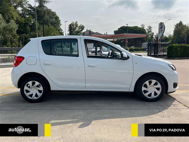 DACIA Sandero 01093601_VO38013498