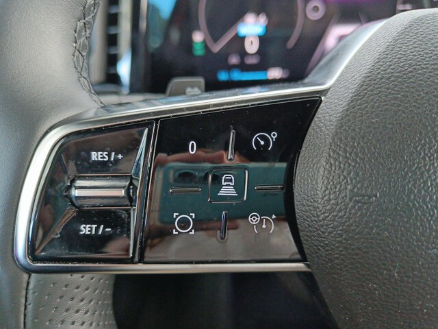 Inside  MEGANE E-TECH 100% ELÉCTRICO  carrocería rojo des