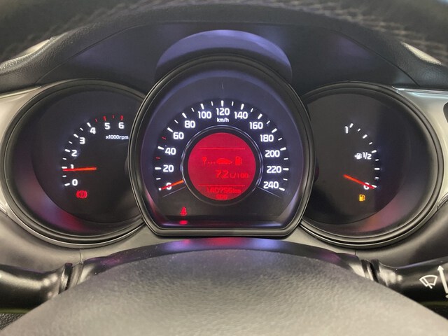 Inside Cee'd Diesel  Cassa White