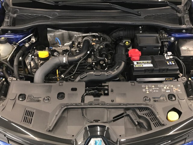 Inside Clio Sport Tourer  Negro Brillante