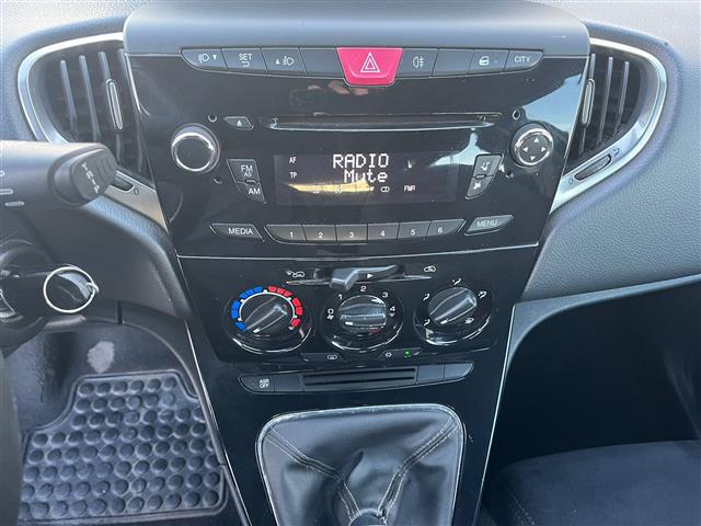 LANCIA Ypsilon 02640693_VO38043366