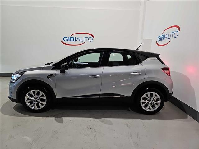 RENAULT Captur 02416142_VO38013170
