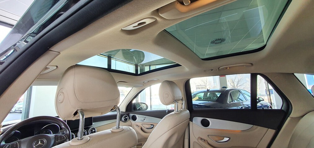 Inside Clase GLC X253 Diesel  Negro Obsidiana