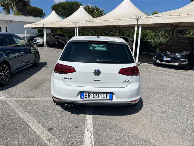 VOLKSWAGEN Golf 02641043_VO38043366