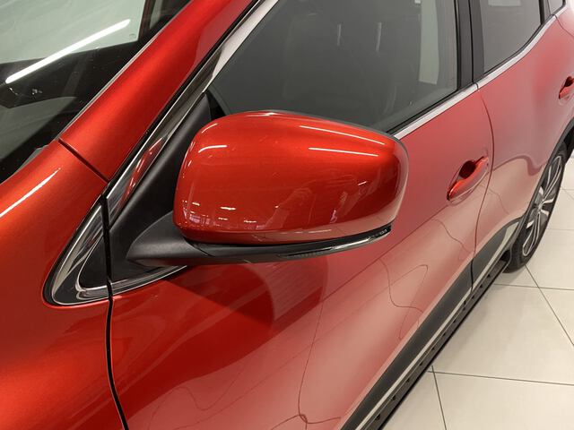 Outside Kadjar Diesel  Rojo