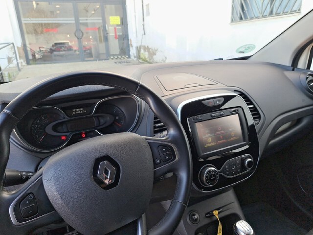 Inside Captur  BEIGE