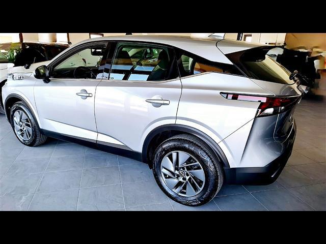 NISSAN Qashqai 00812196_VO38013074