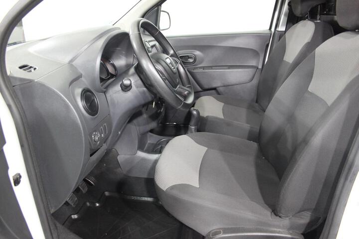 Inside Dokker Combi Diesel  BLANCO GLACIAR