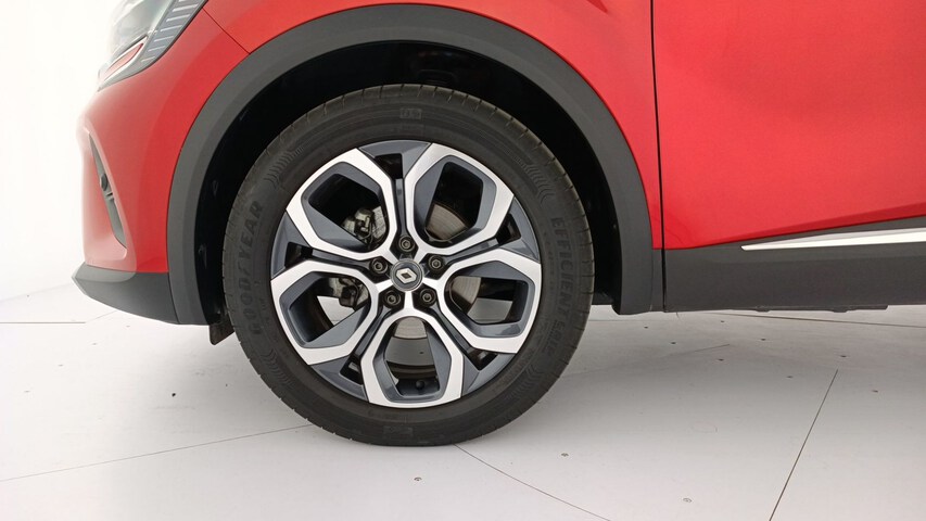 Outside Captur Diesel  ROJO