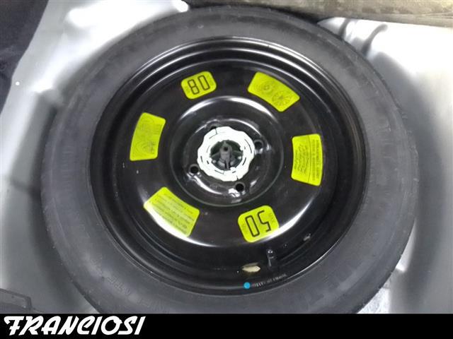 PEUGEOT 208 00023178_VO38013018