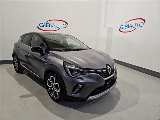 RENAULT Captur 02416030_VO38013170