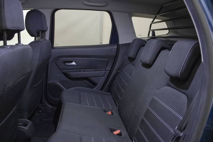 Inside Duster Diesel  Azul Cosmos