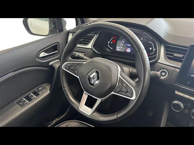 RENAULT Captur 04998202_VO38013058