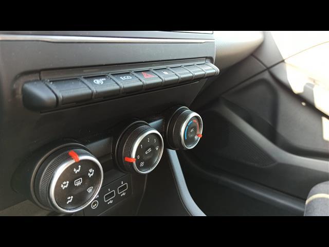 RENAULT Clio V 2019 00023940_VO38013404