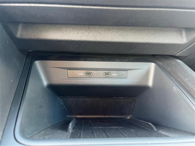 SEAT Leon IV 2020 Sportstourer 02640779_VO38043366