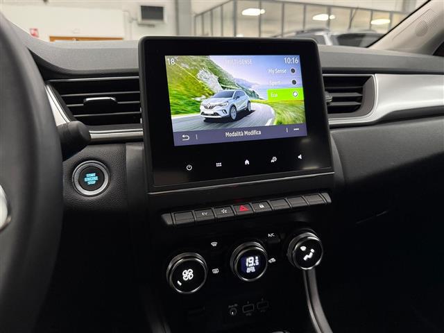 RENAULT Captur 00015278_VO38023184
